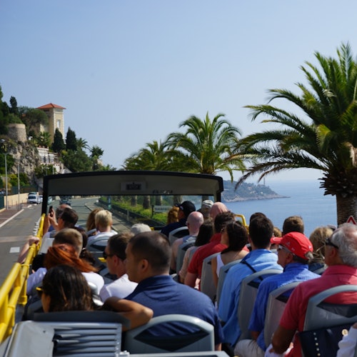 Passeios hop-on hop-off por Nice