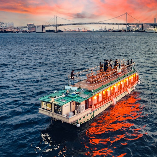 Dinner-Bootstouren in Tokio