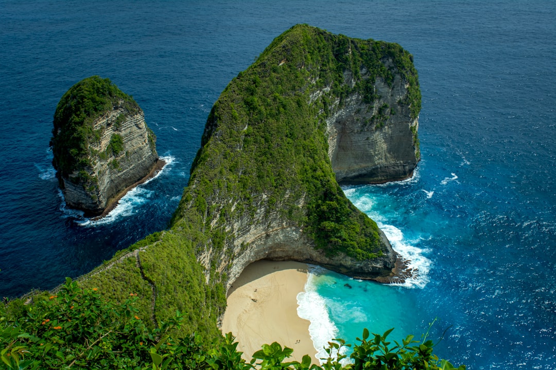 Kelingking Beach