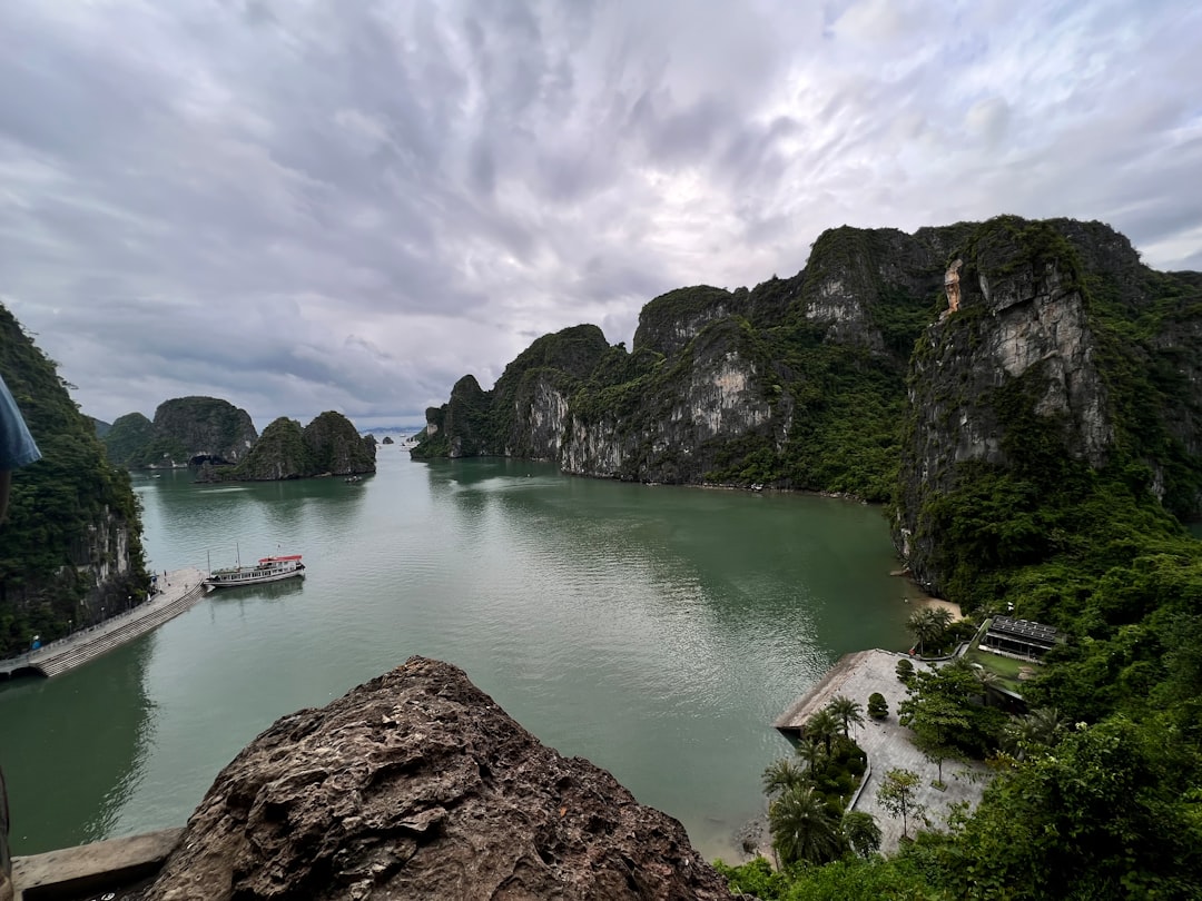 Sung Sot Cave