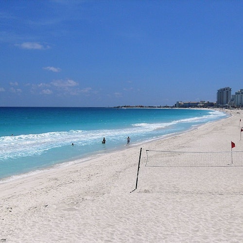 Playa Delfines